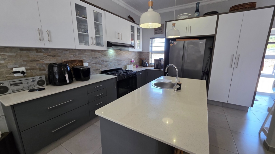 3 Bedroom Property for Sale in Island View Western Cape